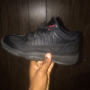 Air Jordan 11 Referee IE